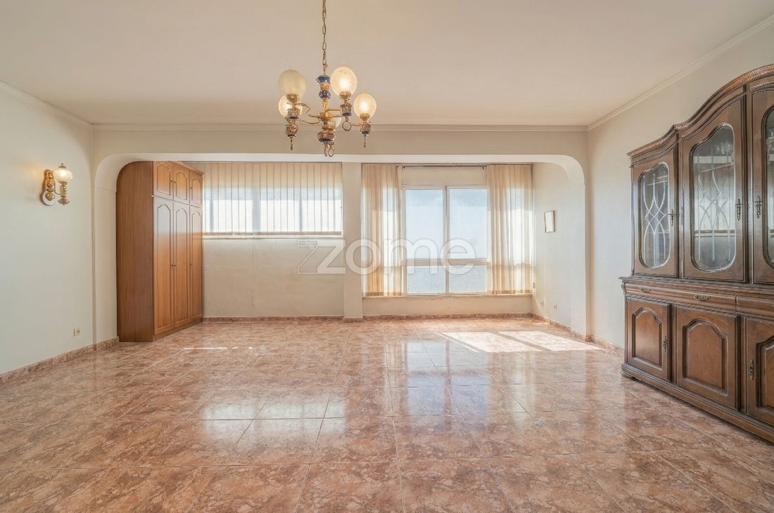Apartment in Oeiras e Sao Juliao da Barra, Paco de Arcos e Caxias, Lisbon, Portugal 1 - 17343172