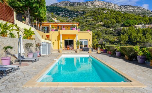 Villa in Èze, Provence-Alpes-Côte d'Azur, France 1