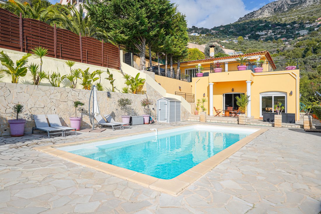 Villa in Èze, Provence-Alpes-Côte d'Azur, France 2 - 17337565