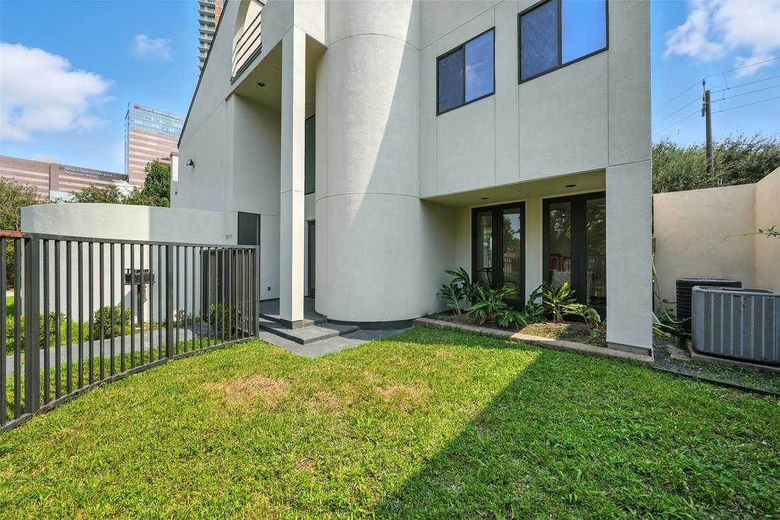 House in Houston, Texas, United States 3 - 17344733