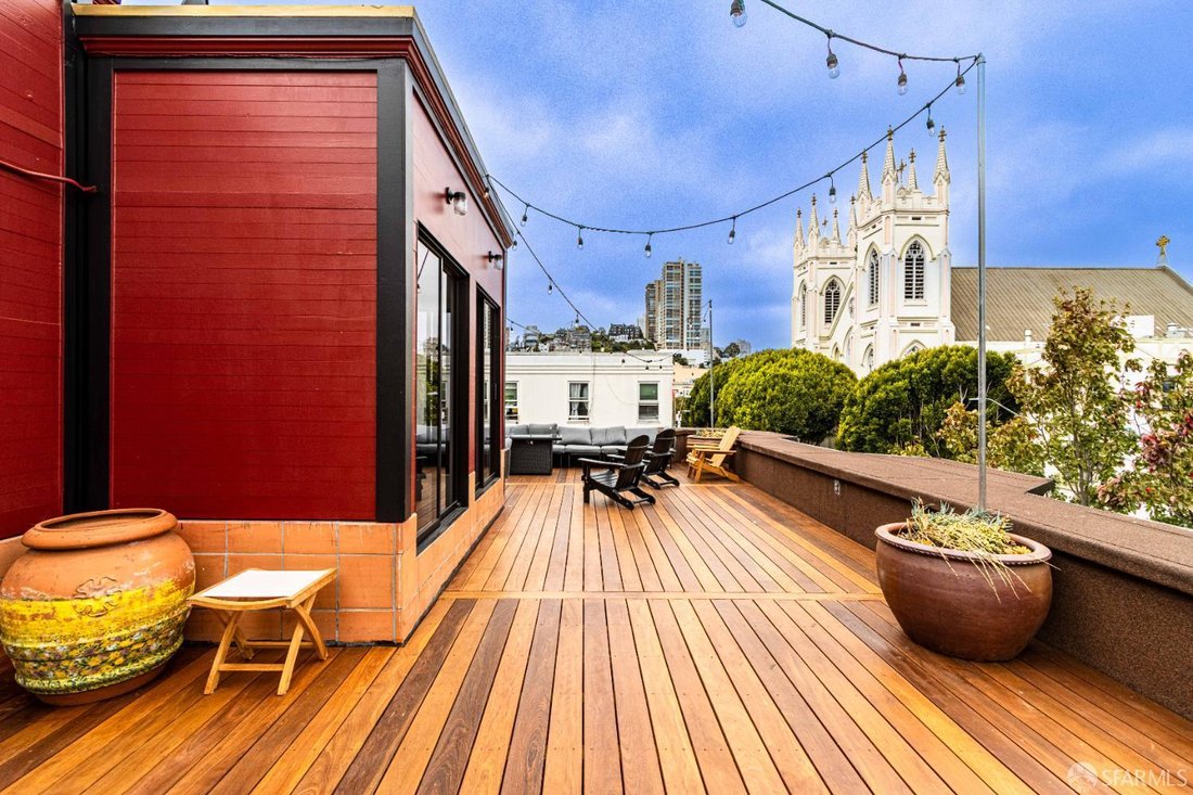 San Francisco, California, United States 3 - 17340619