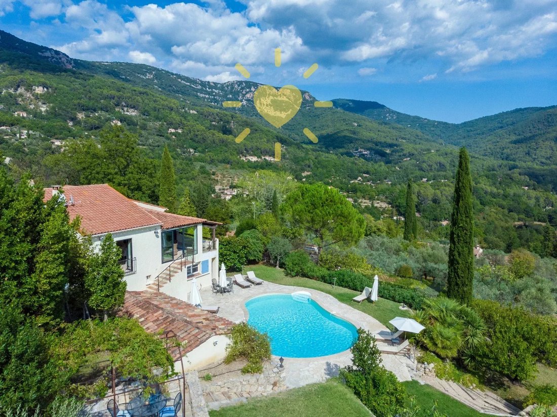 Estate in Bargemon, Provence-Alpes-Côte d'Azur, France 2 - 17344862