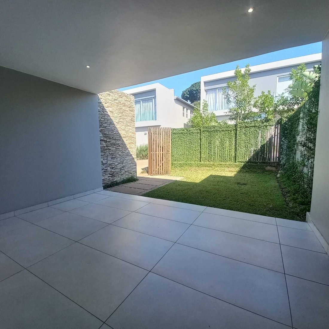 Townhouse in Beachwood, KwaZulu-Natal, South Africa 4 - 17340157