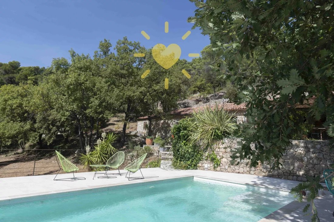 Estate in Callas, Provence-Alpes-Côte d'Azur, France 4 - 17344893