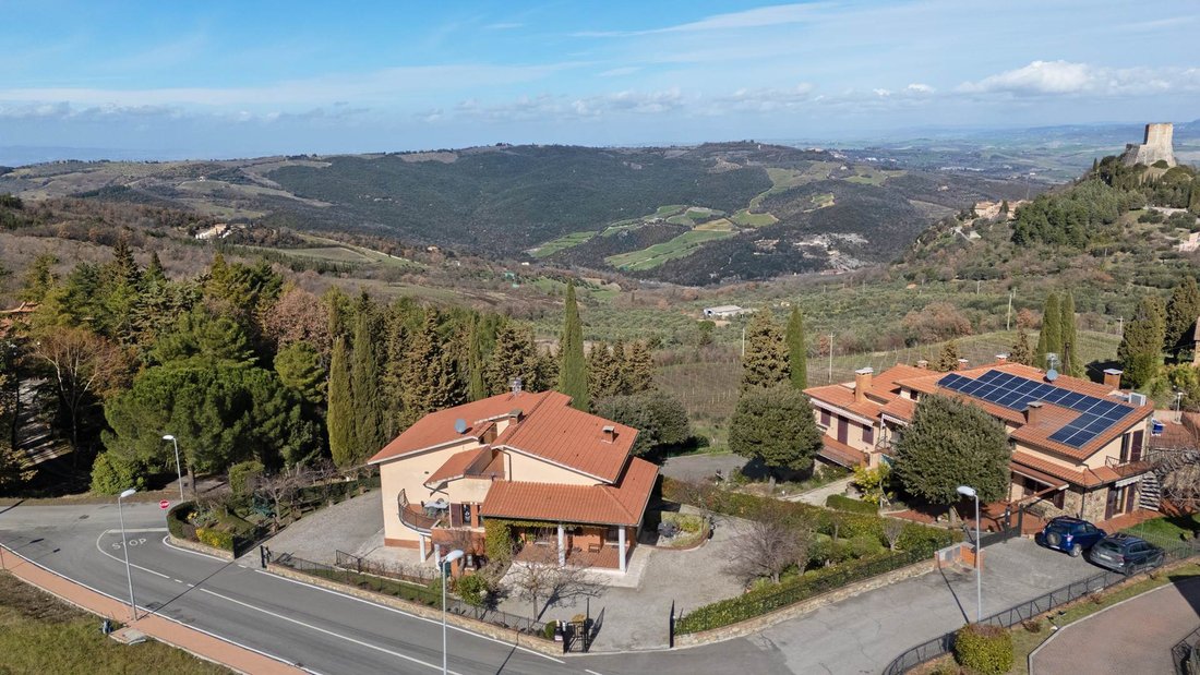 Villa in Castiglione d'Orcia, Tuscany, Italy 2 - 17343018