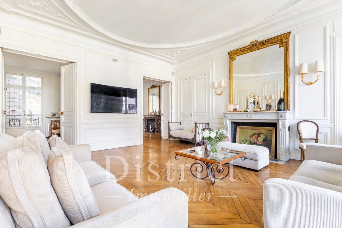 Apartment in Hoche-Friedland, Paris 8e Arrondissement, Paris 4 - 16150745
