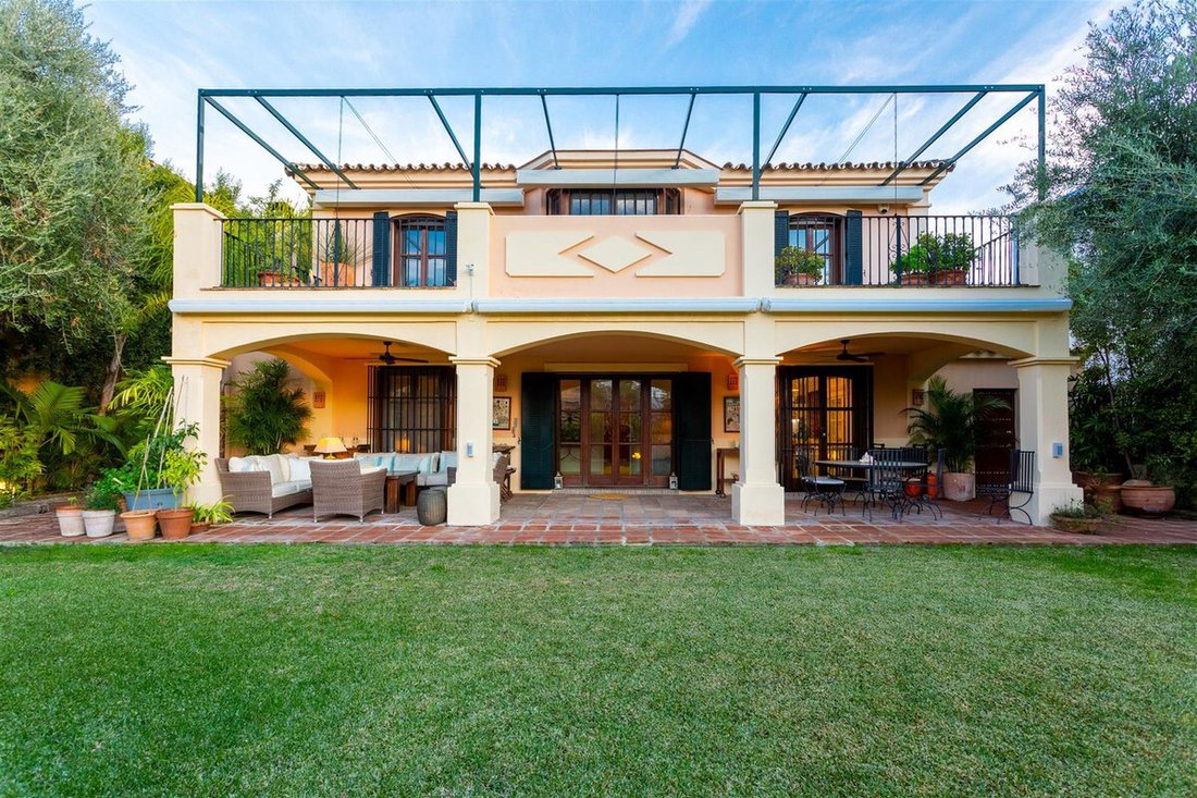 Villa in Guadalmina Alta, San Pedro de Alcantara, Spain 2 - 17339587
