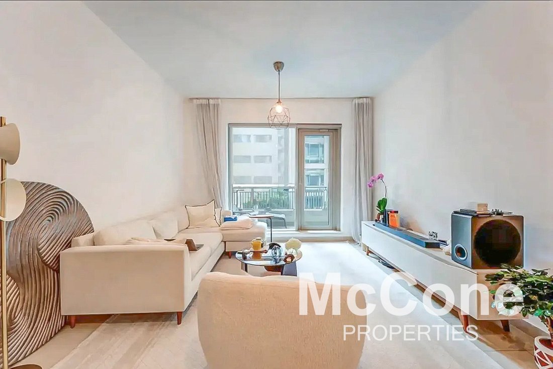 Apartment in Burj Khalifa Lake, Downtown Dubai, Dubai 1 - 17341033