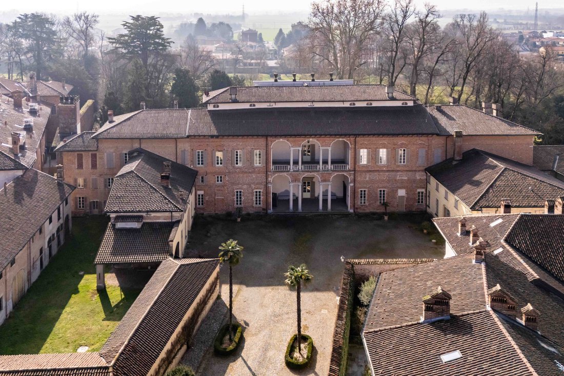 Villa in Corbetta, Lombardy, Italy 4 - 17345201