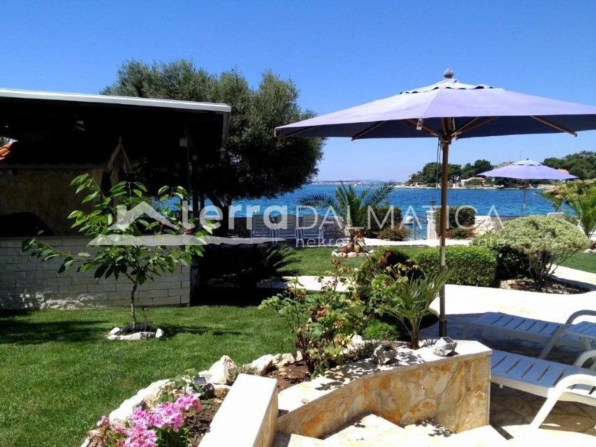 Villa in Zaboric, Sibenik-Knin County, Croatia 2 - 17344541