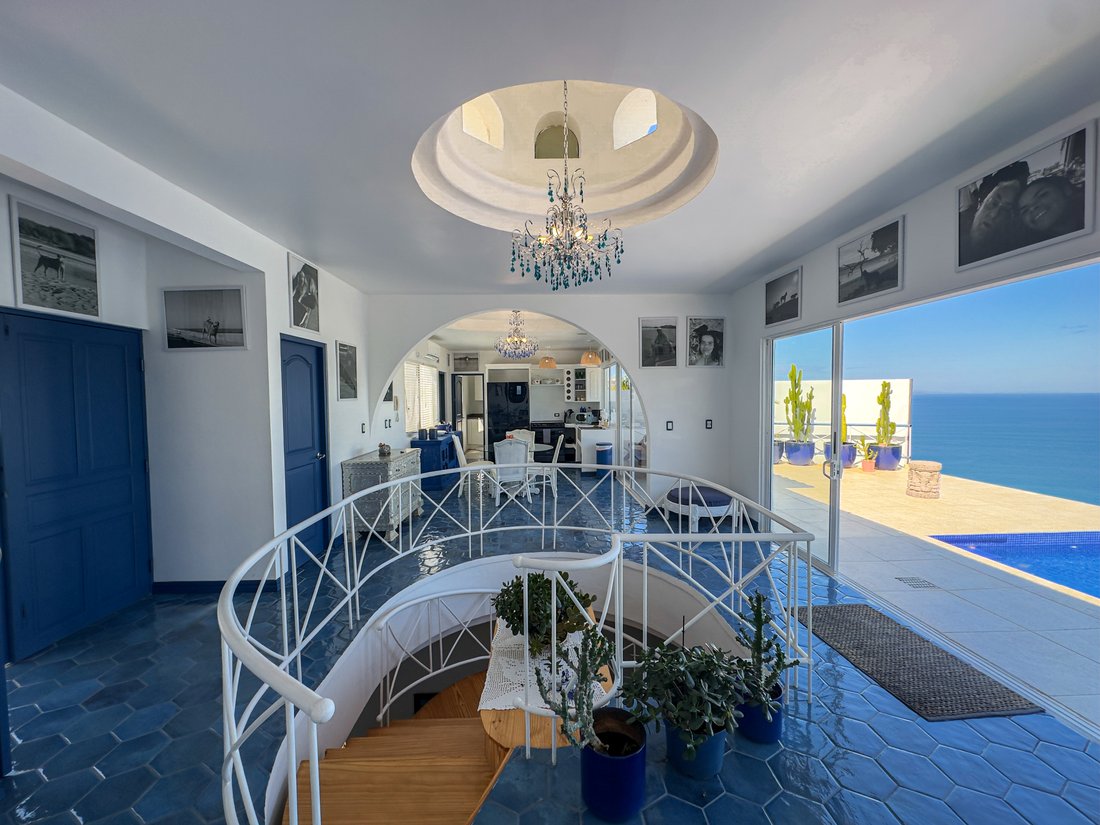 Villa in Playa Herradura, Puntarenas Province, Costa Rica 5 - 17342611