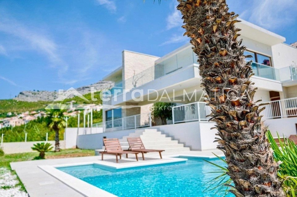 Villa in Gradski kotar Grad, Split, Split-Dalmatia County 2 - 17343812