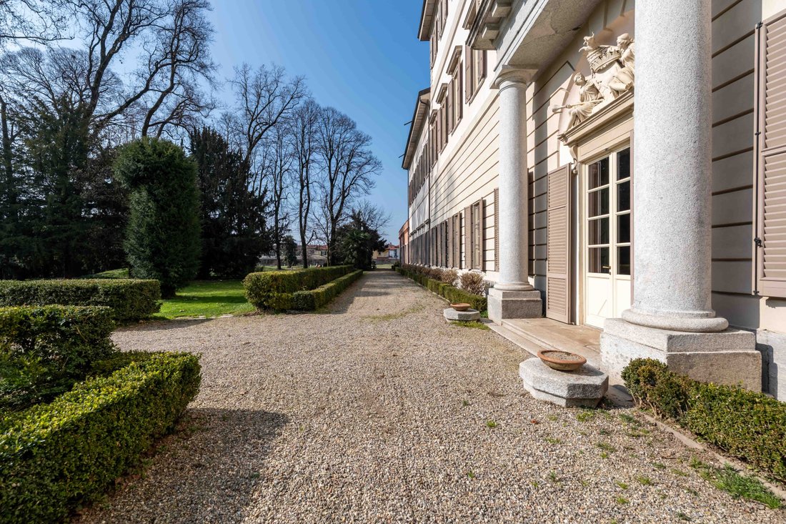 Villa in Corbetta, Lombardy, Italy 3 - 17345201