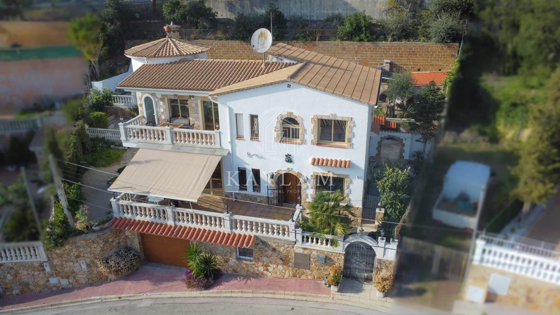 House in Lloret de Mar, Catalonia, Spain 3 - 17345128
