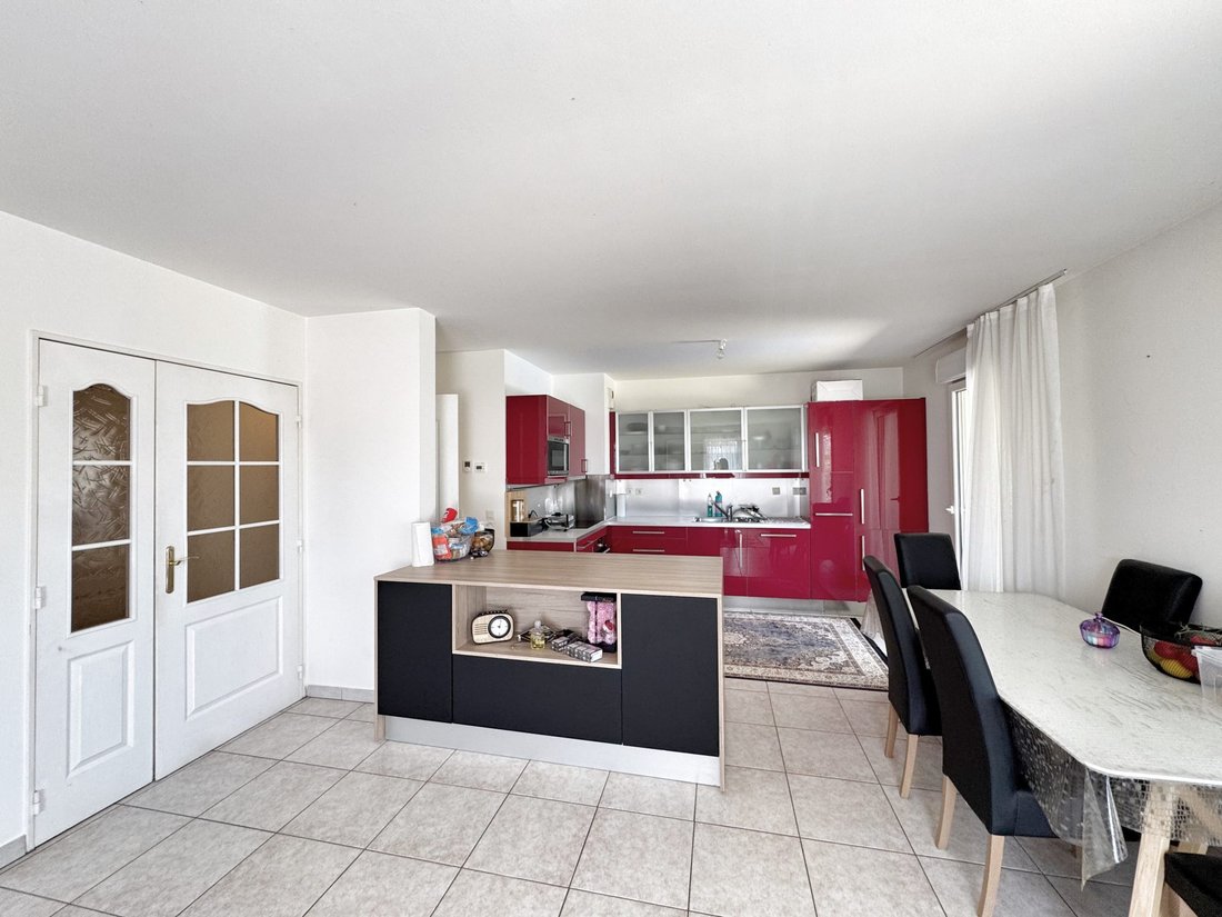 Apartment in Prévessin-Moëns, Auvergne-Rhône-Alpes, France 4 - 17343647