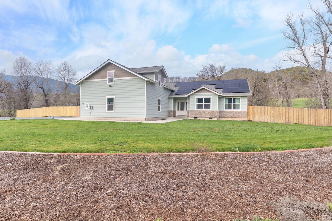 House in Gold Hill, Oregon, United States 2 - 17341411