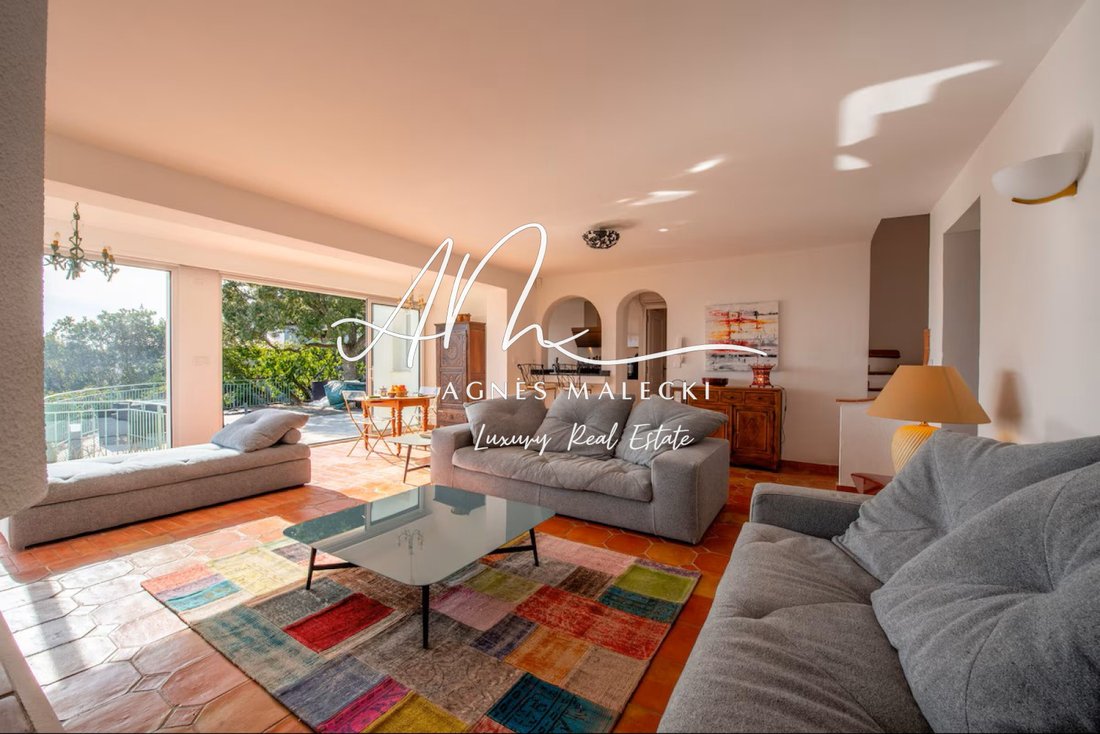 Estate in Nord, Cavalaire-sur-Mer, France 4 - 17341739