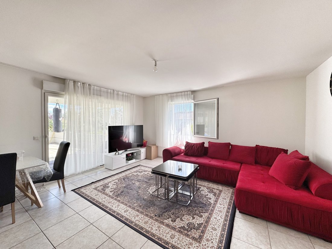 Apartment in Prévessin-Moëns, Auvergne-Rhône-Alpes, France 3 - 17343647