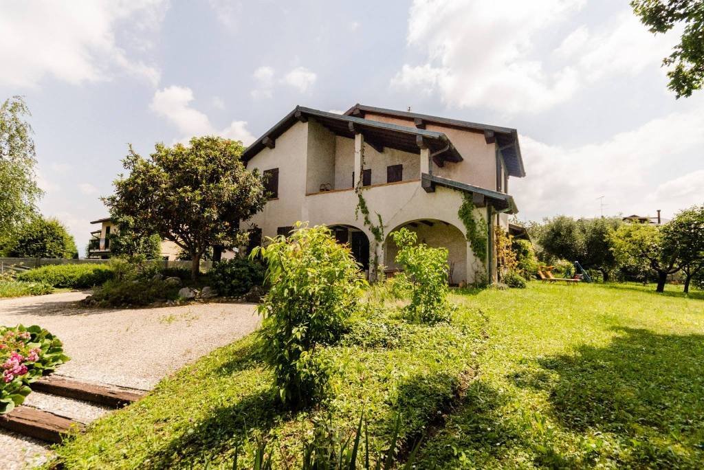 Villa in Cassago Brianza, Lombardy, Italy 4 - 17344119