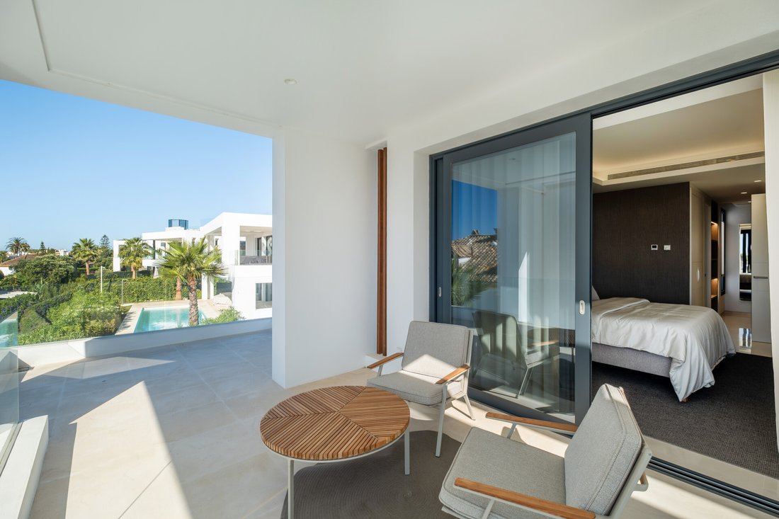 Villa in Cancelada, Estepona, Andalusia 1 - 17344355