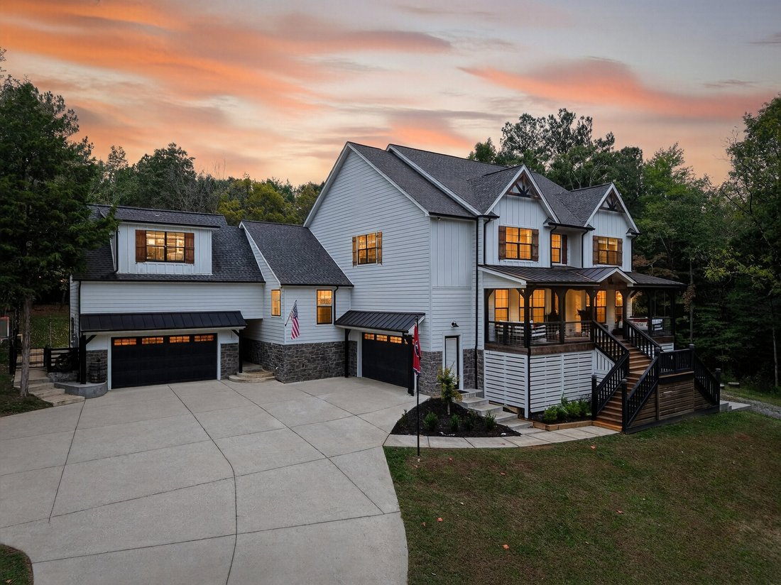 House in Bon Aqua, Tennessee, United States 1 - 17344594