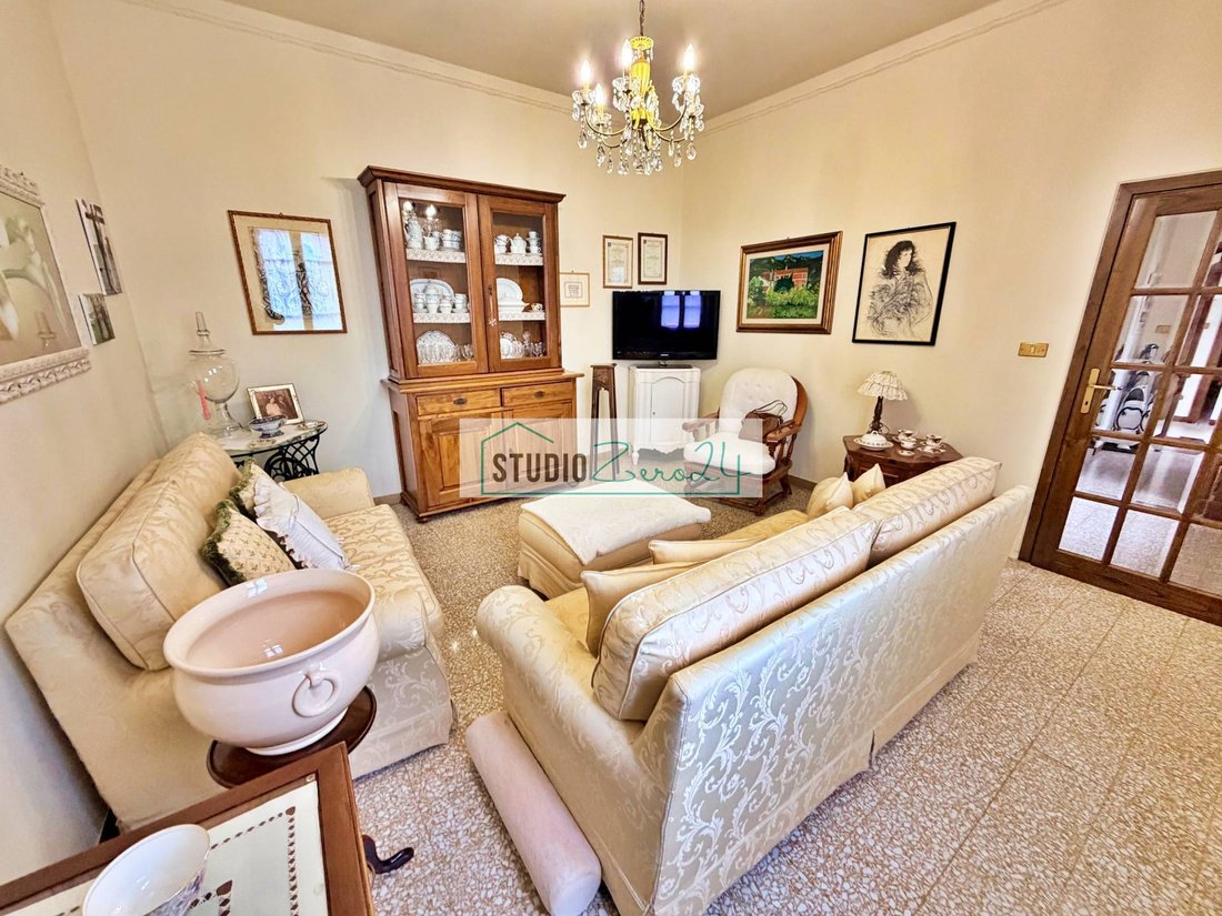 Villa in Pietrasanta, Tuscany, Italy 4 - 17343424