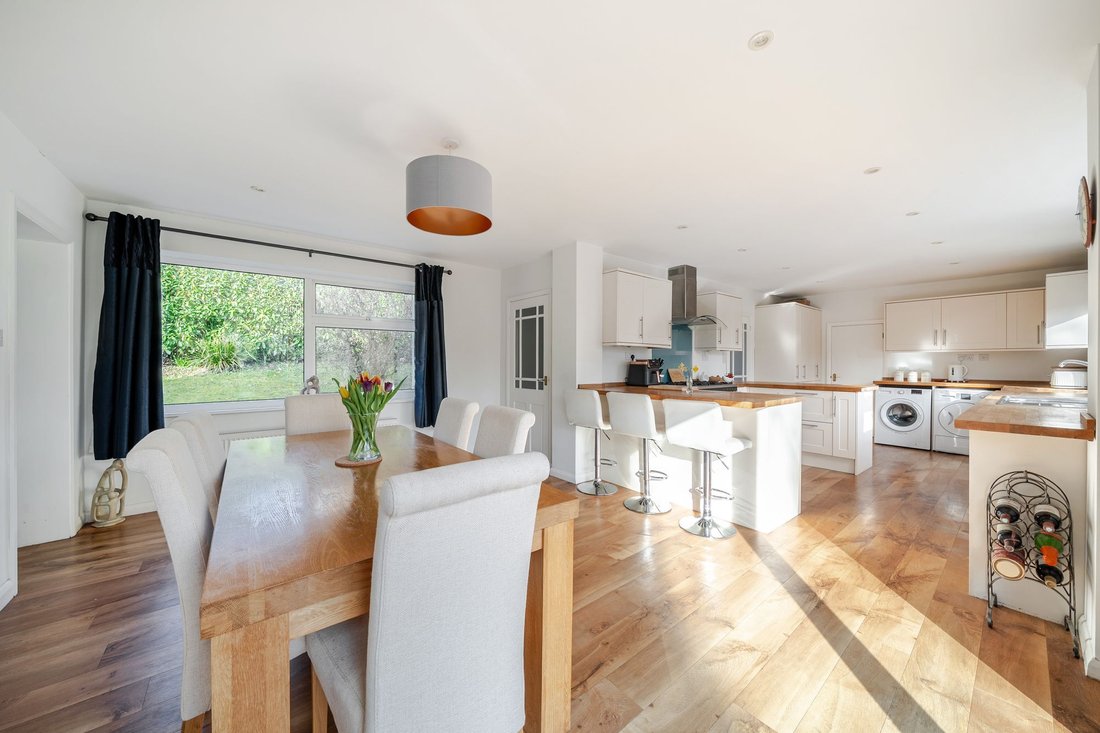 House in Woldingham, England 4 - 17344773