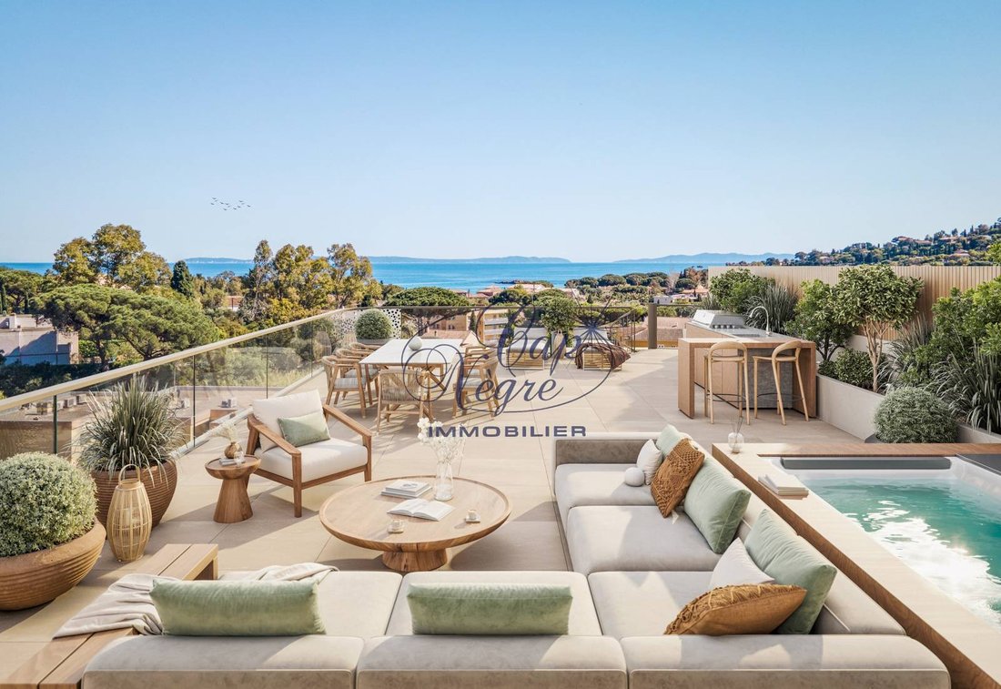 Apartment in Le Lavandou, Provence-Alpes-Côte d'Azur, France 2 - 17342052