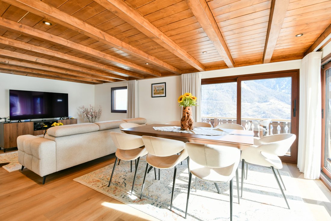 Magnificent, Fully Renovated Chalet With Character