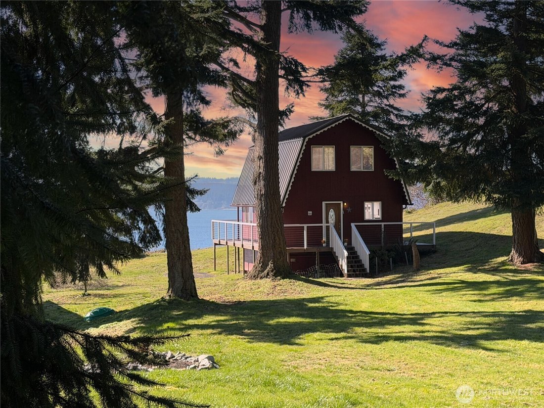 House in Hat Island, Washington, United States 2 - 17346089