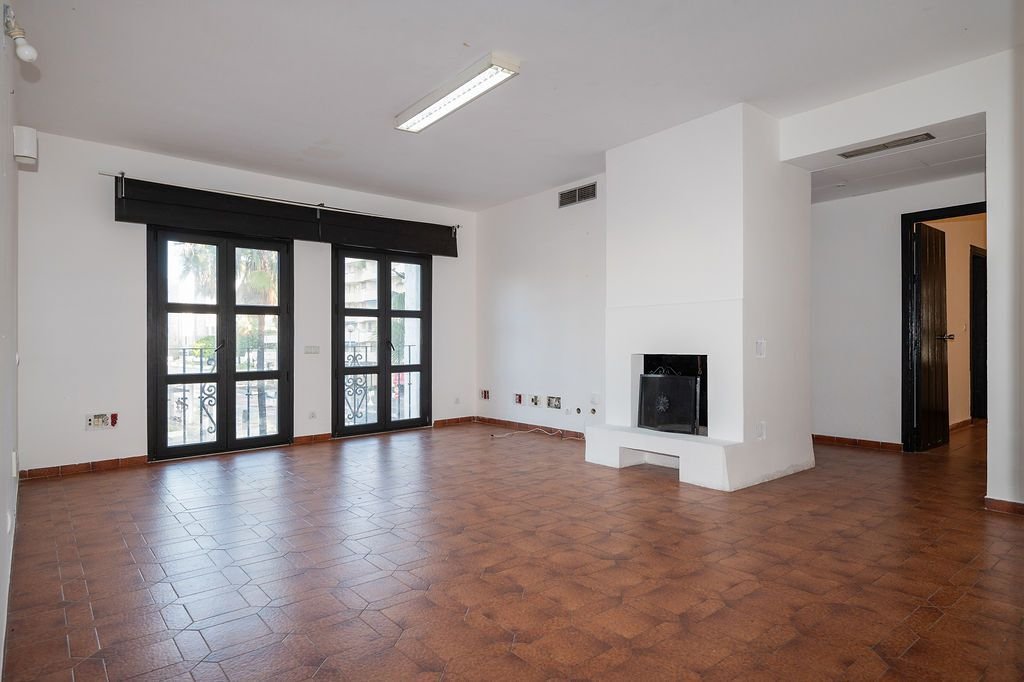 Apartment in Puerto Banus, Marbella, Spain 3 - 17346226