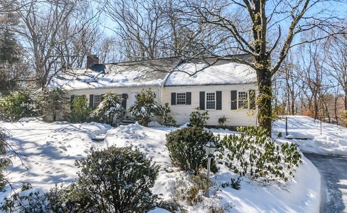 House in Wellesley, Massachusetts, United States 1