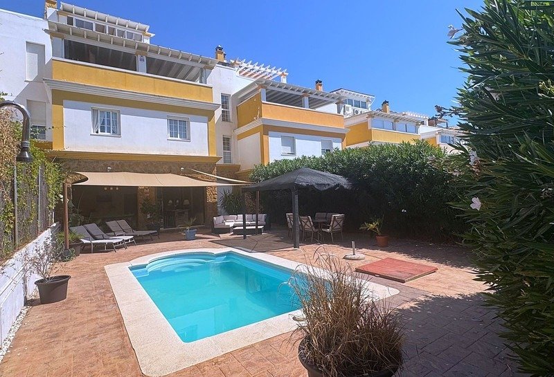 House in Sitio de Calahonda, Mijas, Spain 2 - 17352761