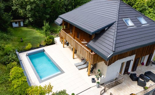 House in Quintal, Auvergne-Rhône-Alpes, France 1