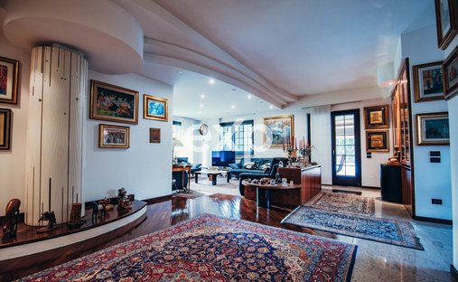 Villa in Rescaldina, Lombardy, Italy 1
