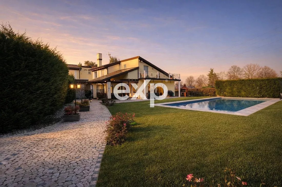 Villa in Terraglio-La Favorita, Venice, Veneto 1 - 16818430