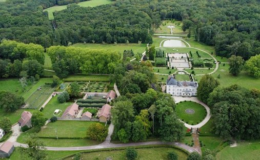 Chateau  en Toucy, Borgoña-Franco Condado, Francia 1