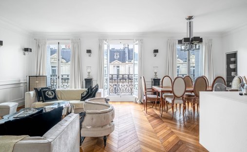 Apartment in Saint Philippe du Roule, Paris 8e Arrondissement, Paris 1