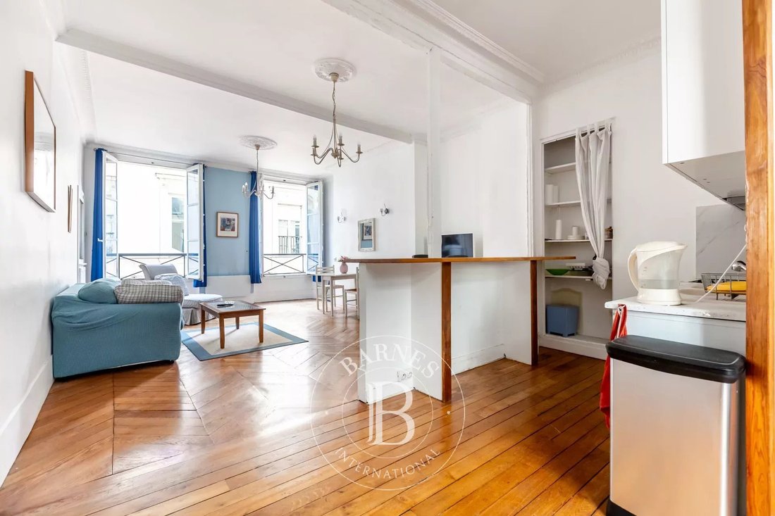 Apartment in Triangle d'Or, Paris 8e Arrondissement, Paris 5 - 16324281