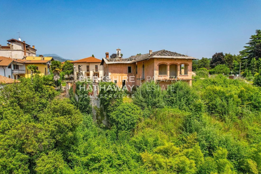 Estate in Leggiuno, Lombardy, Italy 2 - 17352946