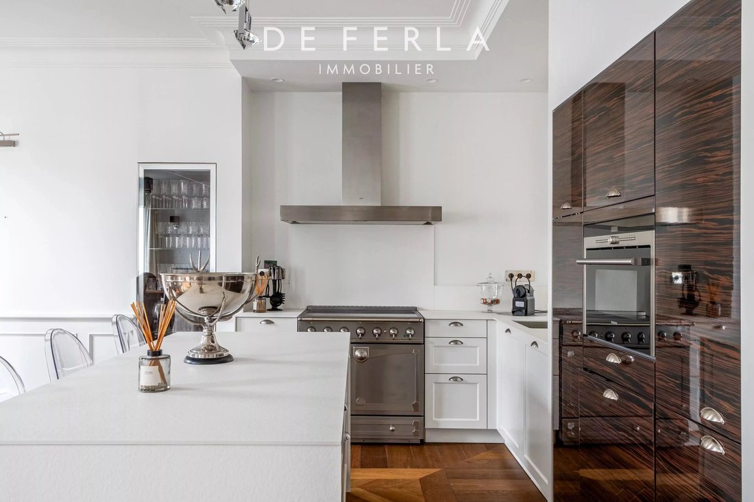 Apartment in Saint Philippe du Roule, Paris 8e Arrondissement, Paris 3 - 17348856