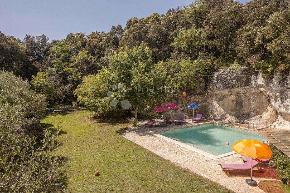 House in Grad Pula, Istria County, Croatia 2 - 17353145