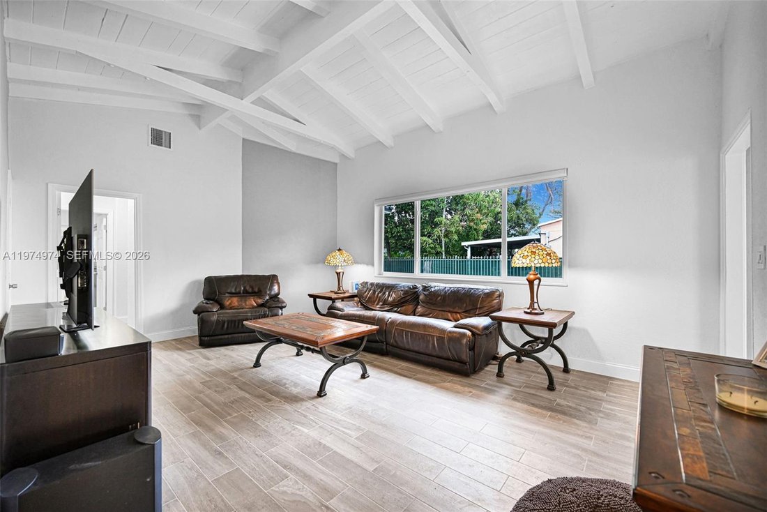House in Miami, Florida, United States 2 - 17350344