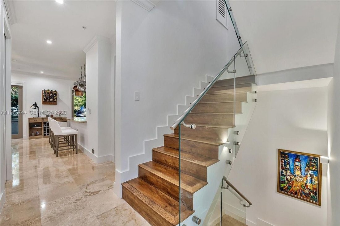 House in Miami, Florida, United States 5 - 17353663