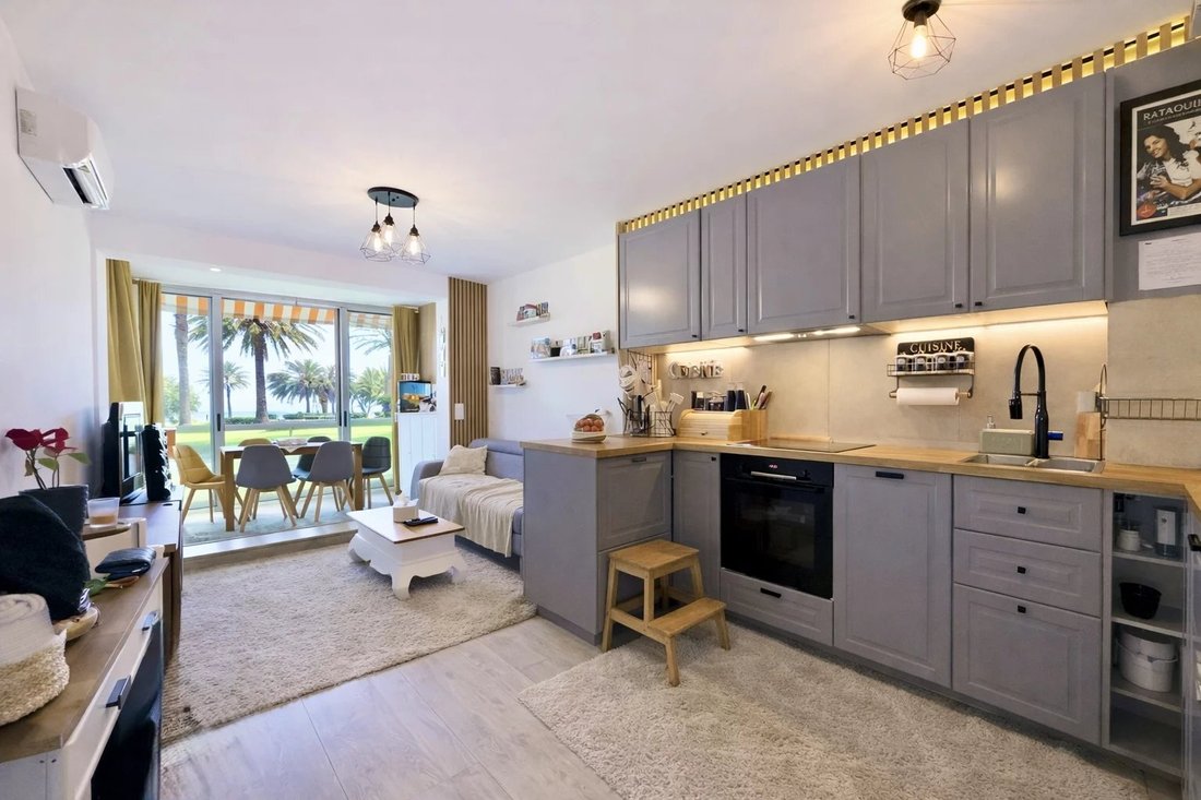 Apartment in Cannes, Provence-Alpes-Côte d'Azur, France 3 - 17352692