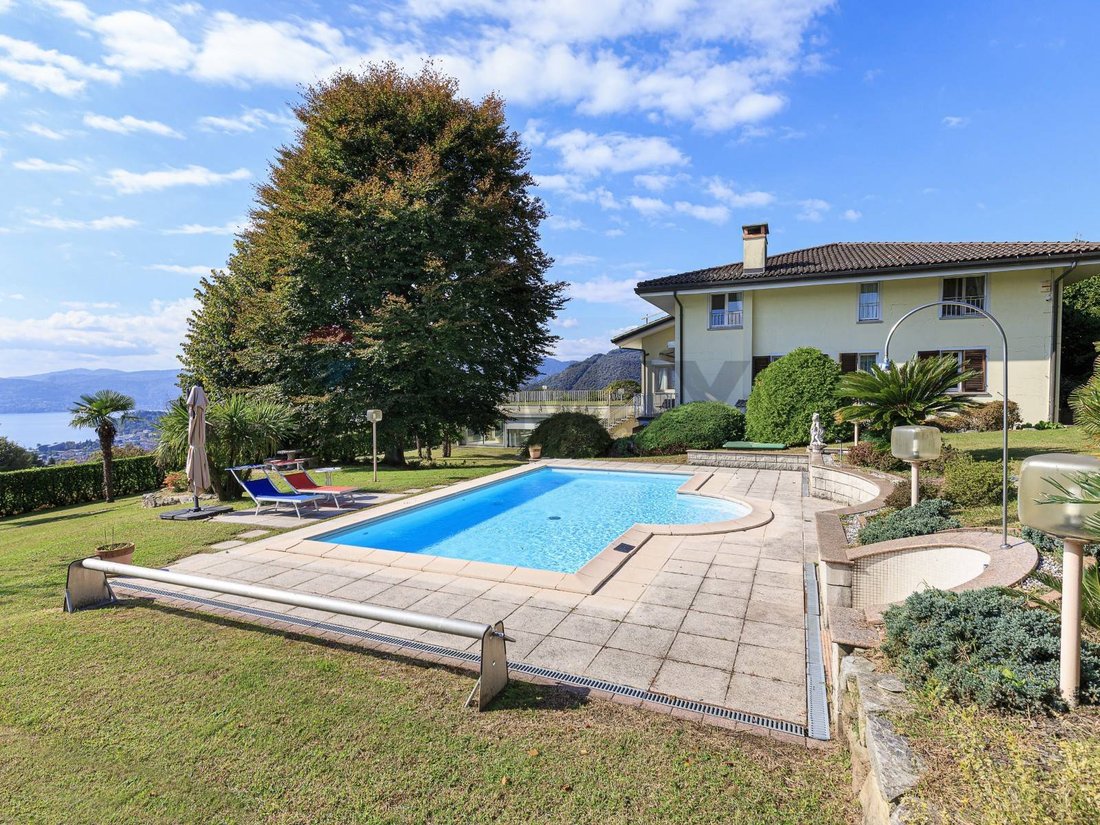 Villa in Arizzano, Piedmont, Italy 1 - 17353501