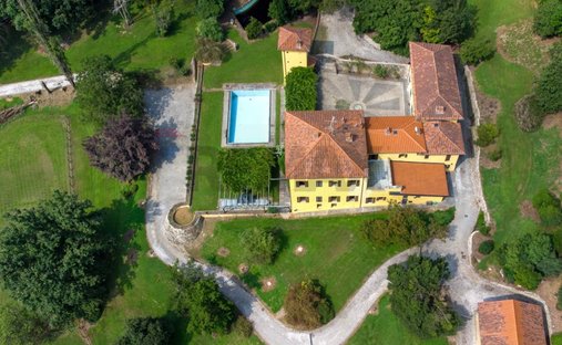 Villa a Pombia, Piemonte, Italia 1