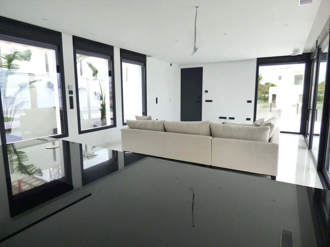 Villa in Finestrat, Valencian Community, Spain 5 - 17352468