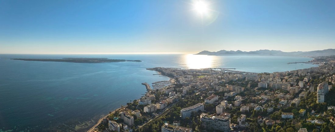 Villa in La Californie, Cannes, France 1 - 17352679
