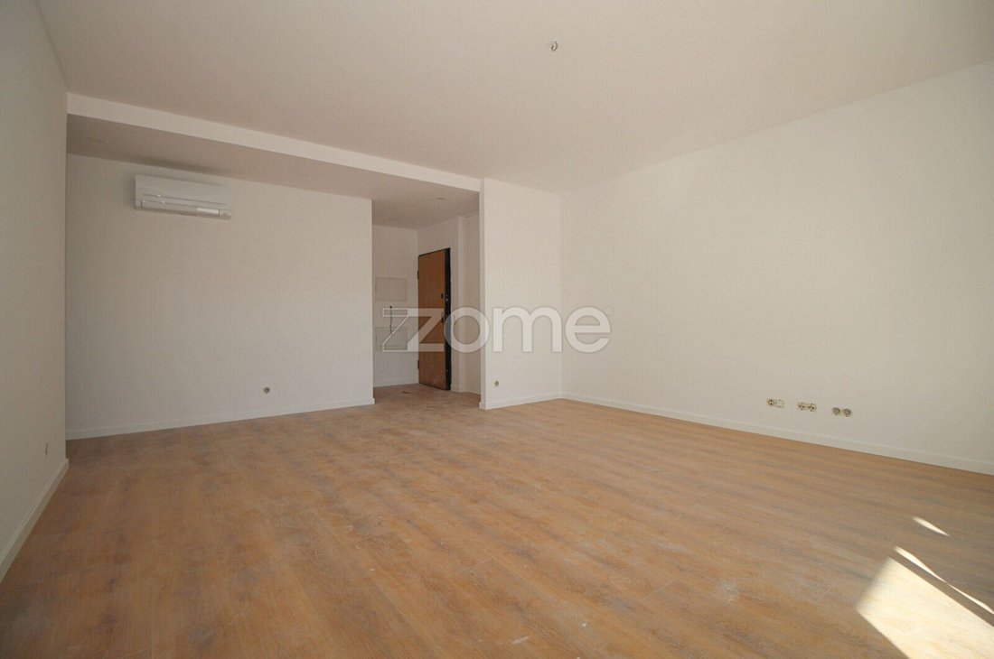 Apartment in Odivelas, Lisbon, Portugal 3 - 13422385